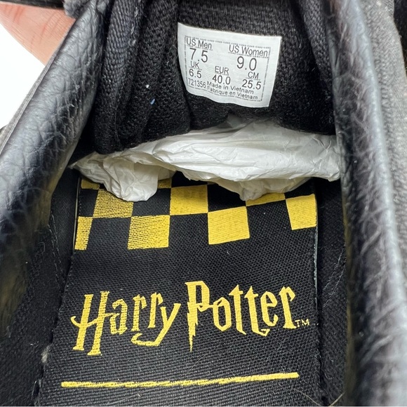 Vans Old Skool Harry Potter Golden Snitch Sneakers - Picture 10 of 10